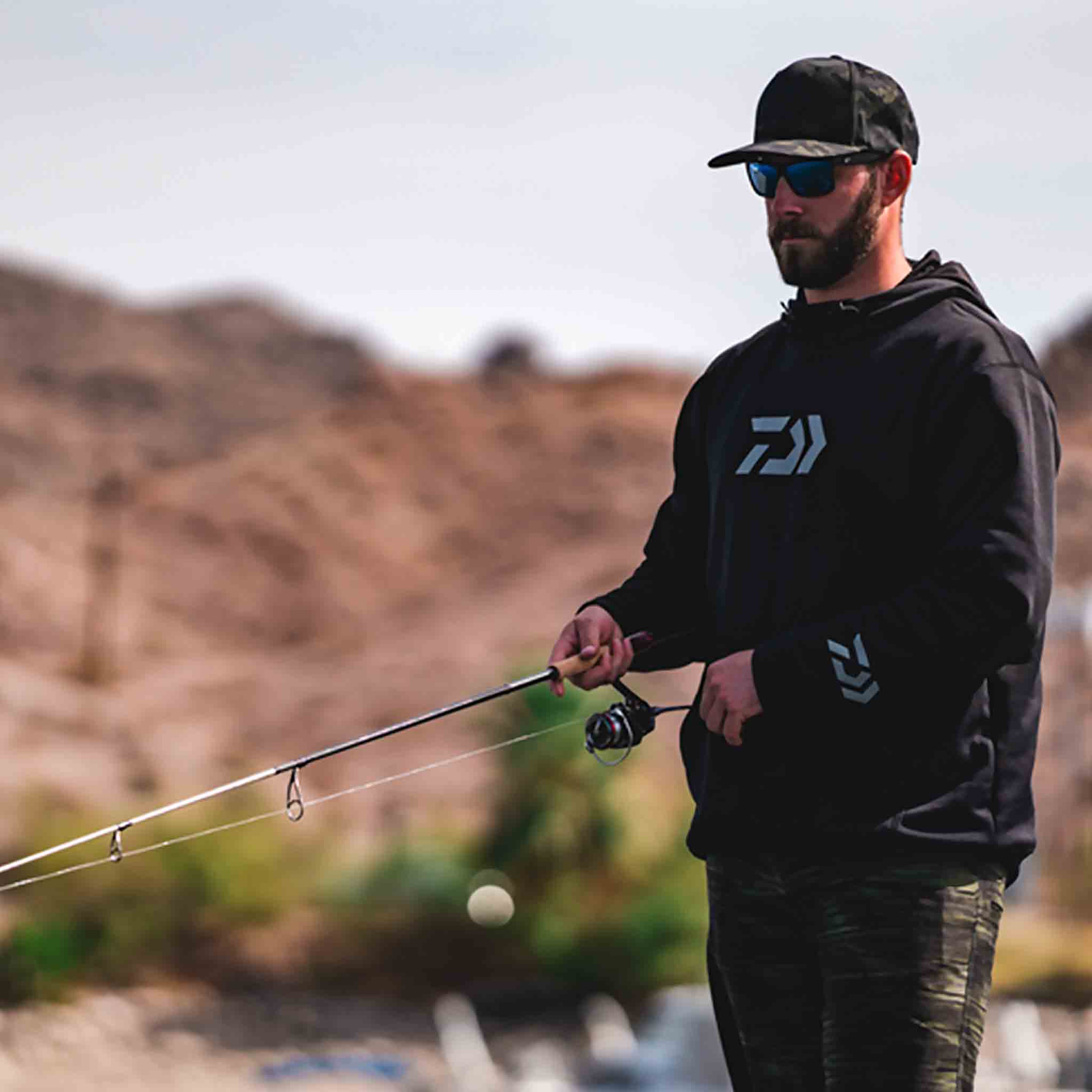 Daiwa D-VEC HOODIE WITH FACEMASK Hoodies-Sweatshirts