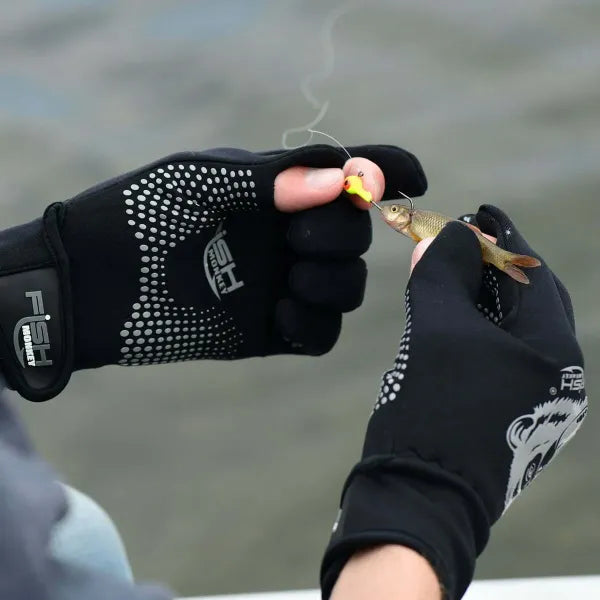 https://ezokofishing.com/cdn/shop/files/fish-monkey-the-blocker-fishing-gloves-6_600x.jpg?v=1708068794
